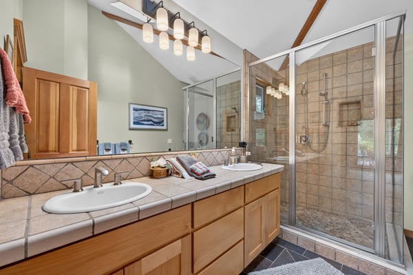 26359 SW Tamarack Lane, Camp Sherman, OR
