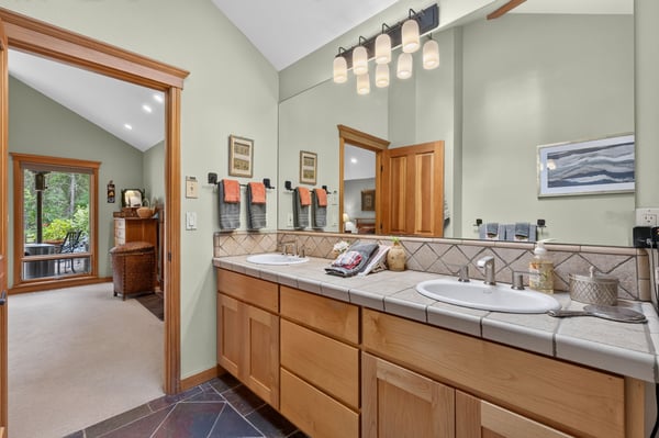 26359 SW Tamarack Lane, Camp Sherman, OR