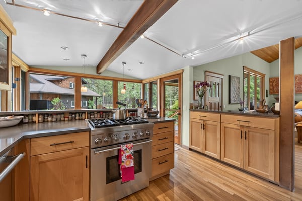 26359 SW Tamarack Lane, Camp Sherman, OR