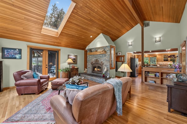 26359 SW Tamarack Lane, Camp Sherman, OR