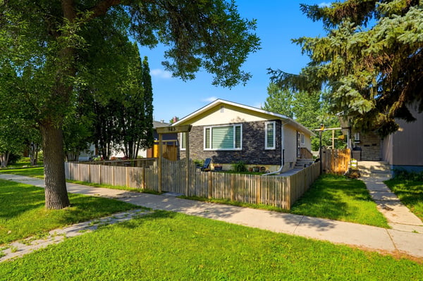 943 Centennial St, Winnipeg, MB