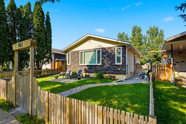 943 Centennial St, Winnipeg, MB