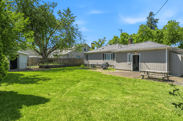837 NW 10th St, Corvallis, OR
