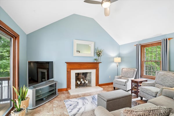 4 Lawson Farm Road, Londonderry, NH