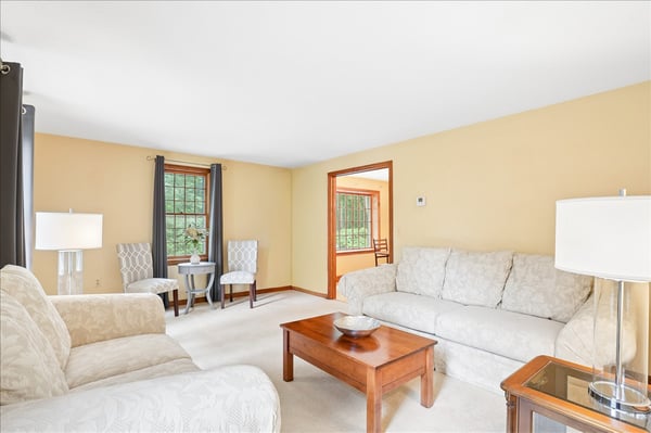 4 Lawson Farm Road, Londonderry, NH