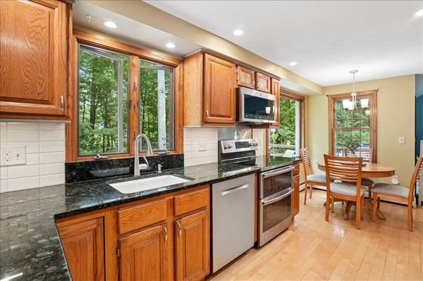 4 Lawson Farm Road, Londonderry, NH