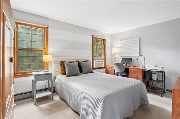 4 Lawson Farm Road, Londonderry, NH