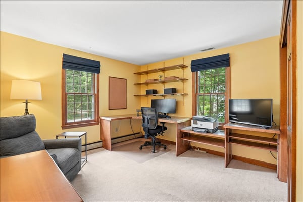 4 Lawson Farm Road, Londonderry, NH