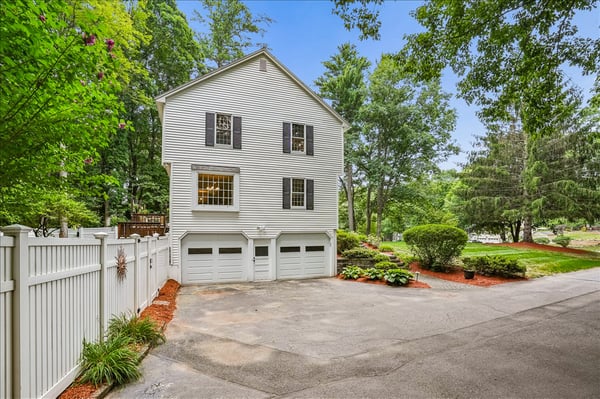 4 Lawson Farm Road, Londonderry, NH