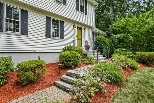 4 Lawson Farm Road, Londonderry, NH
