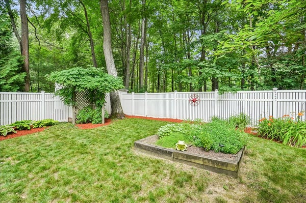 4 Lawson Farm Road, Londonderry, NH