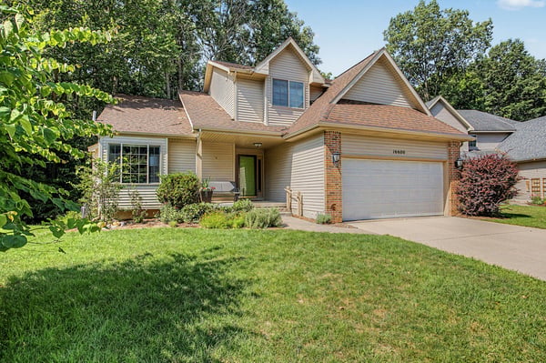 16600 La Fleur Drive, 13, East Lansing, MI