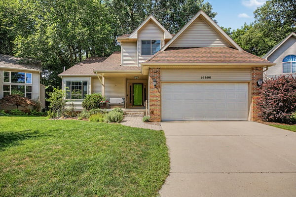 16600 La Fleur Drive, 13, East Lansing, MI