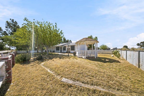 16768 Monterey Ave, North Edwards, CA