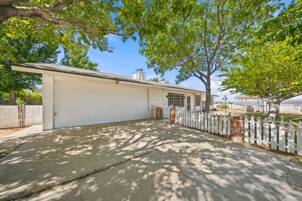 16768 Monterey Ave, North Edwards, CA