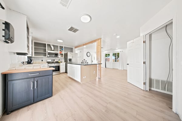 16768 Monterey Ave, North Edwards, CA
