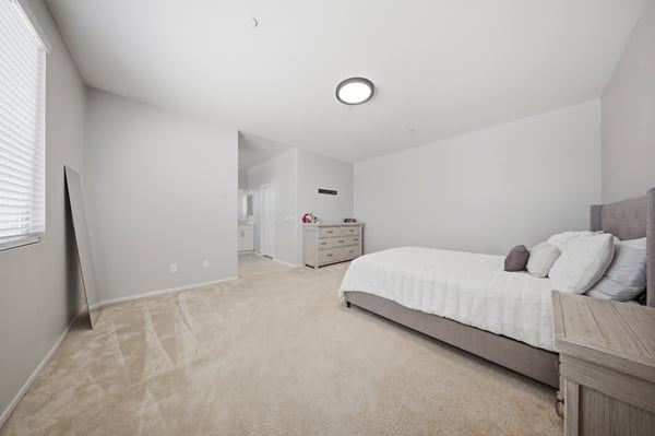 1832 E Ave H7, Lancaster, CA