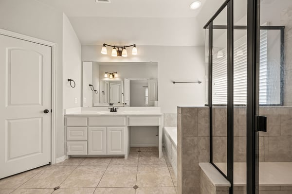 250 Churchill Loop, Grapevine, TX