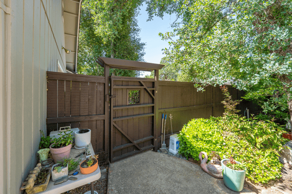 2364 La Madre Court, Redding, CA
