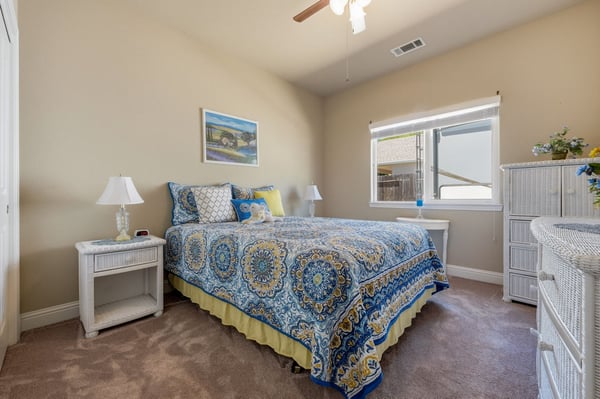2440 Crescent Moon Court, Redding, CA