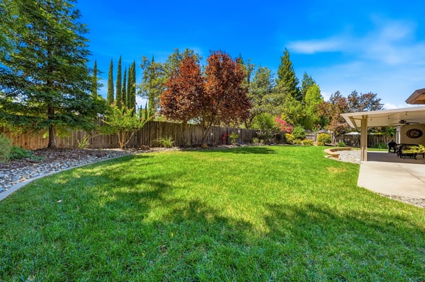 2440 Crescent Moon Court, Redding, CA