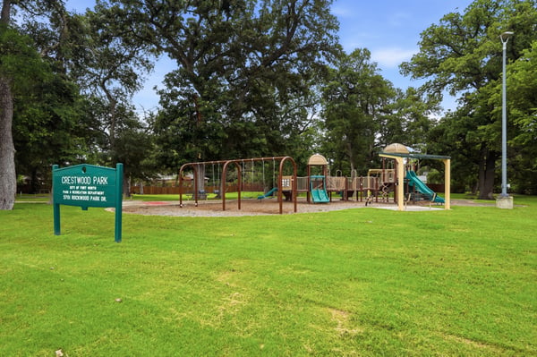740 Edgefield Rd, Fort Worth, TX