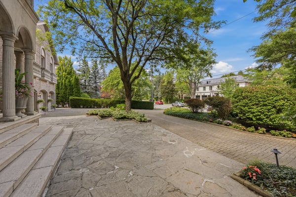 32 Arjay Crescent, Toronto, ON