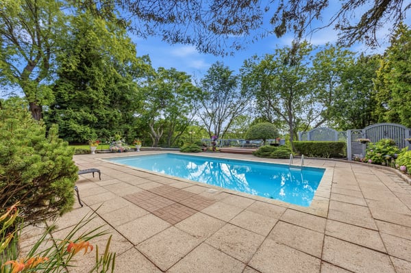 32 Arjay Crescent, Toronto, ON