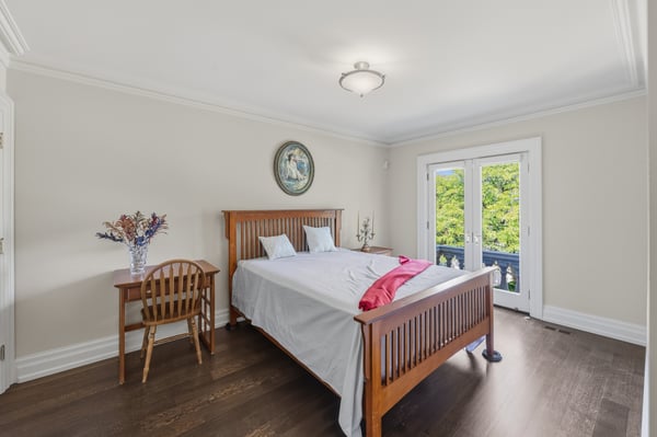32 Arjay Crescent, Toronto, ON