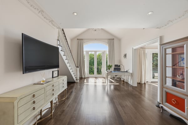 32 Arjay Crescent, Toronto, ON