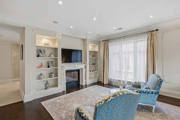 32 Arjay Crescent, Toronto, ON
