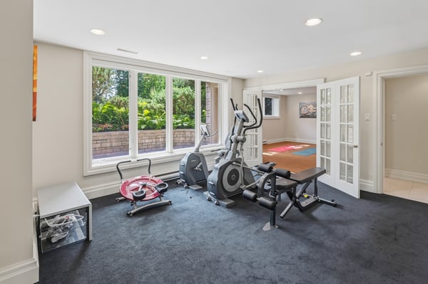 32 Arjay Crescent, Toronto, ON