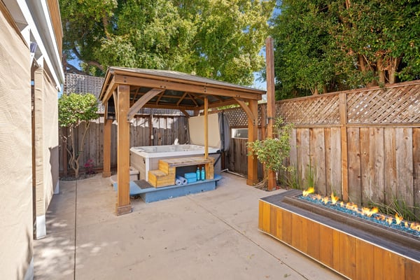 562 36th Ave, Santa Cruz, CA