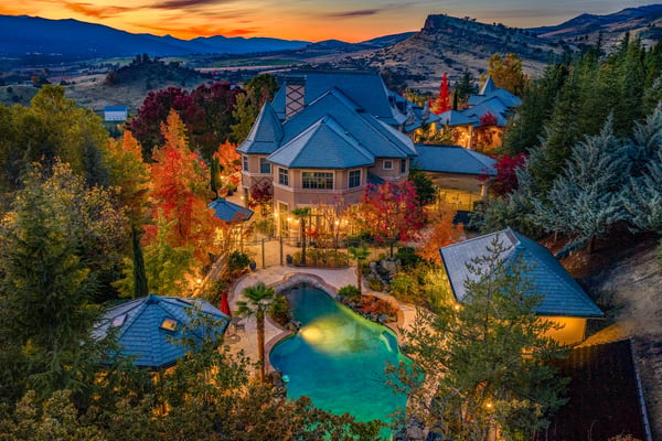 200 Belle Fiore Ln, Ashland, OR