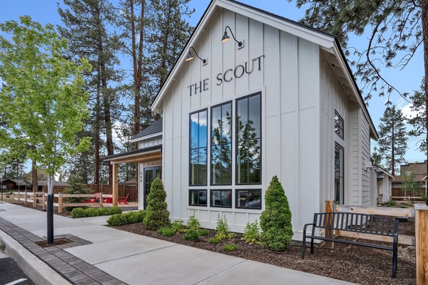 560 E Main Avenue, Sisters, OR