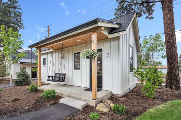 560 E Main Avenue, Sisters, OR