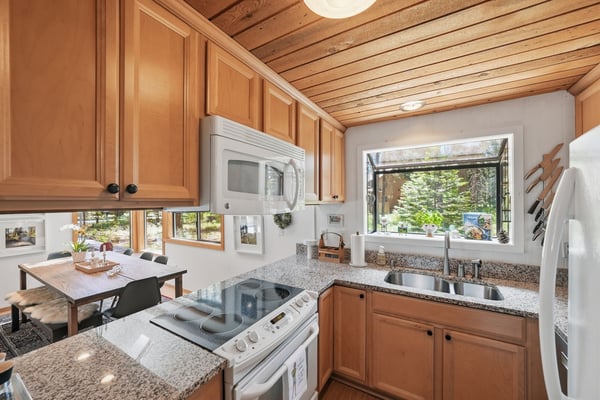 71105 Meadow Grass Circle #GH18, Black Butte Ranch, OR