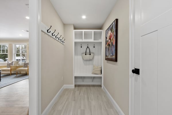 4 Richard Road, Hudson, MA