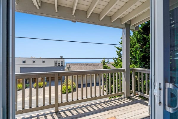 617 Beach Drive, Aptos, CA