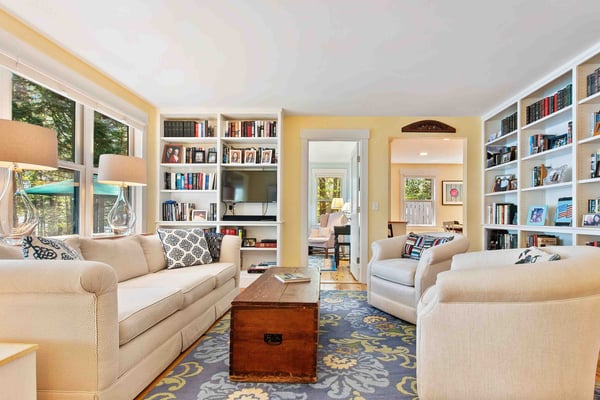 1807 Little Sunapee Road, New London, NH