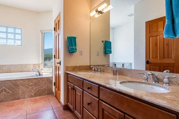 31 Second Mesa Dr., Placitas, NM