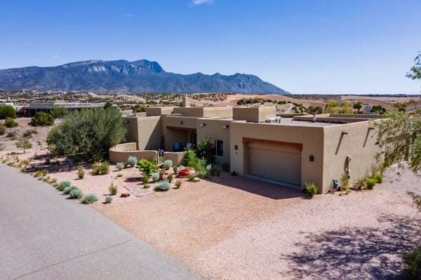Southwest Charm & Spectacular Sandia Views in Placitas