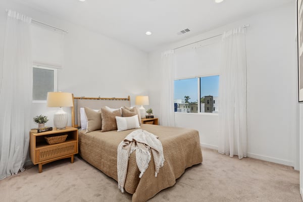 250 Novel, Irvine, CA