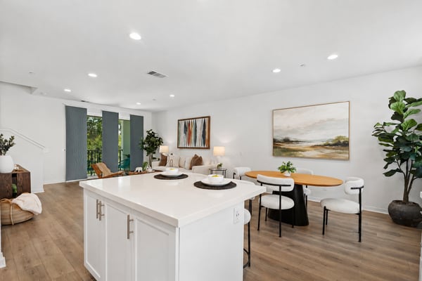 250 Novel, Irvine, CA