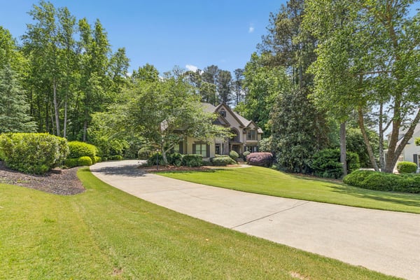 555 Treyburn View, Milton, GA