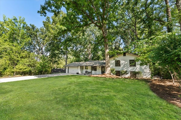 1606 E Nancy Creek Drive, Brookhaven, GA