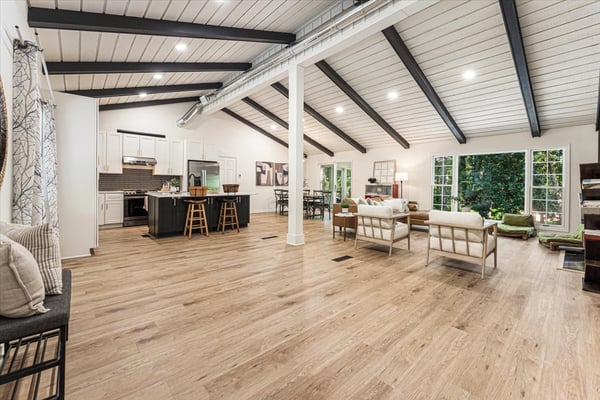 1606 E Nancy Creek Drive, Brookhaven, GA