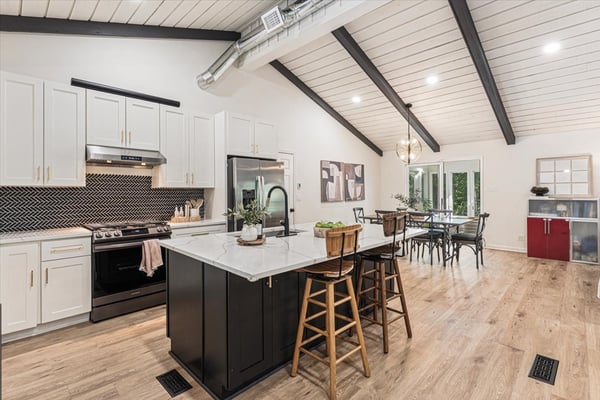 1606 E Nancy Creek Drive, Brookhaven, GA