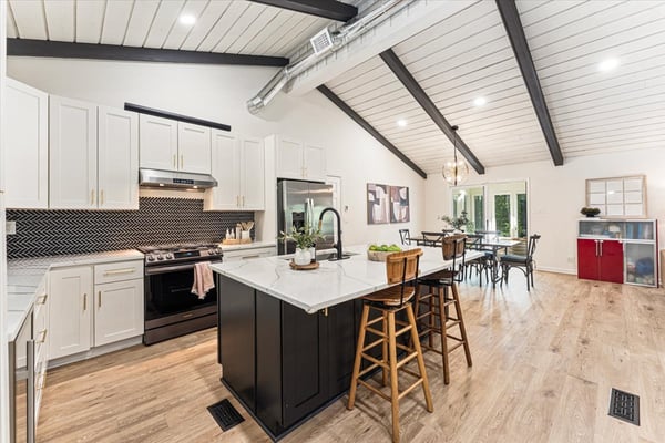 1606 E Nancy Creek Drive, Brookhaven, GA