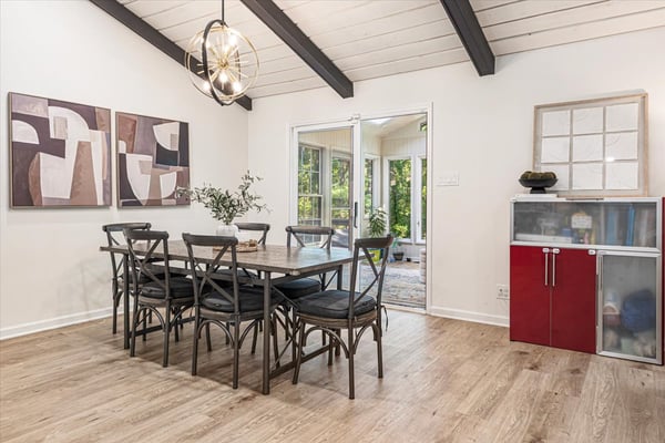 1606 E Nancy Creek Drive, Brookhaven, GA